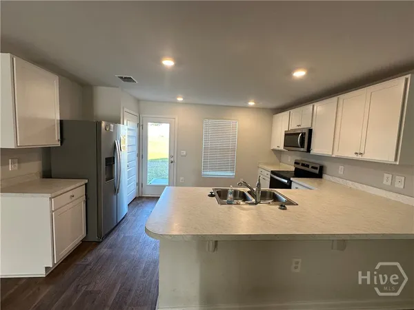 $2,000 | 48 Arrowhead Way, Port Wentworth, GA 31407