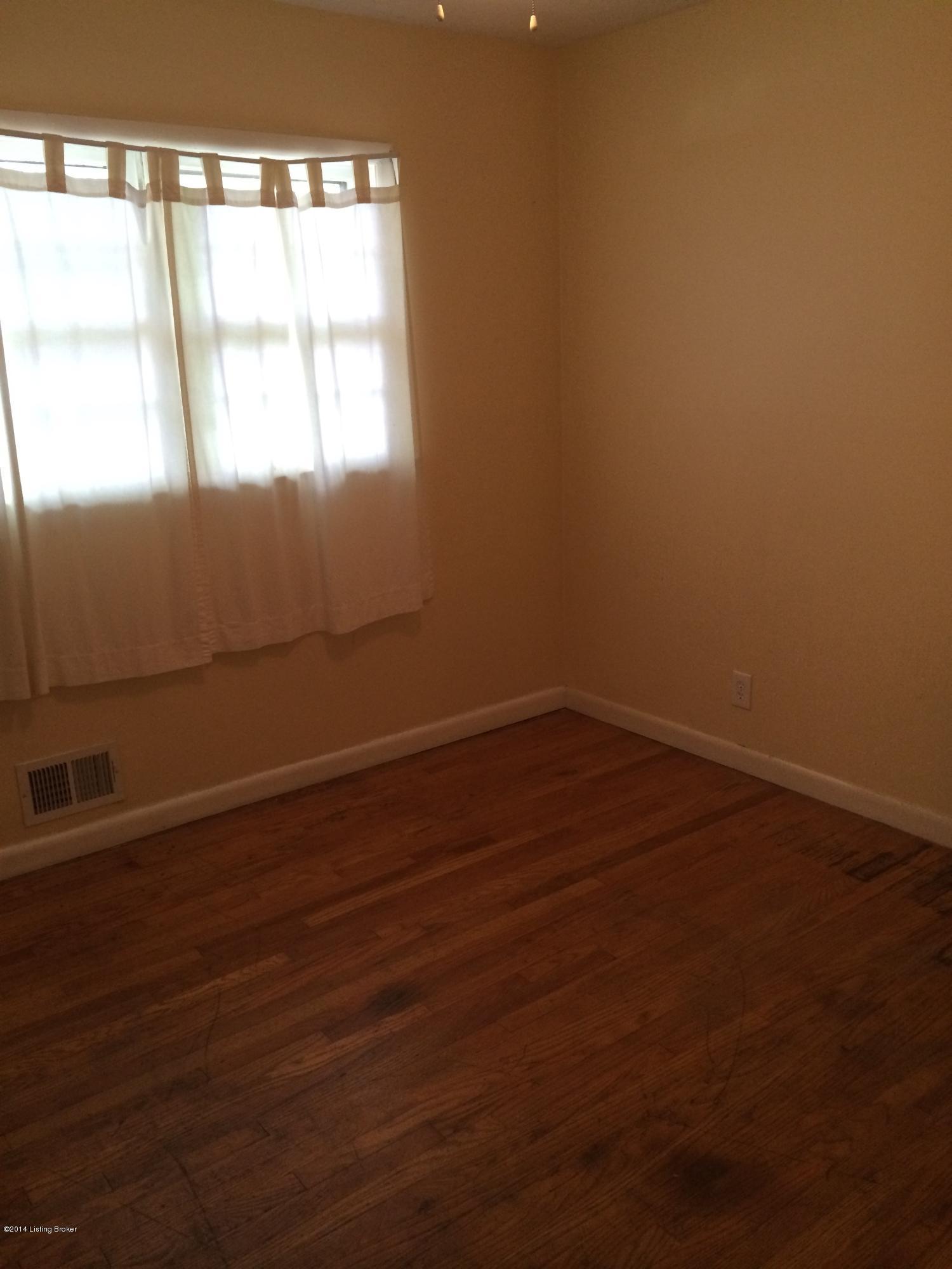 9807 Rowntree Road Louisville, KY 40299 - Photo 9 of 18 9