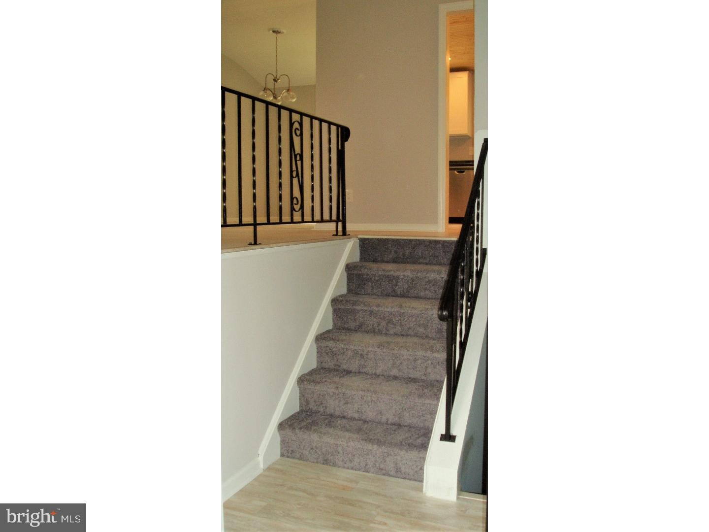 255 Peppermill Road West Berlin, NJ 08091 - Photo 2 of 22 Foyer