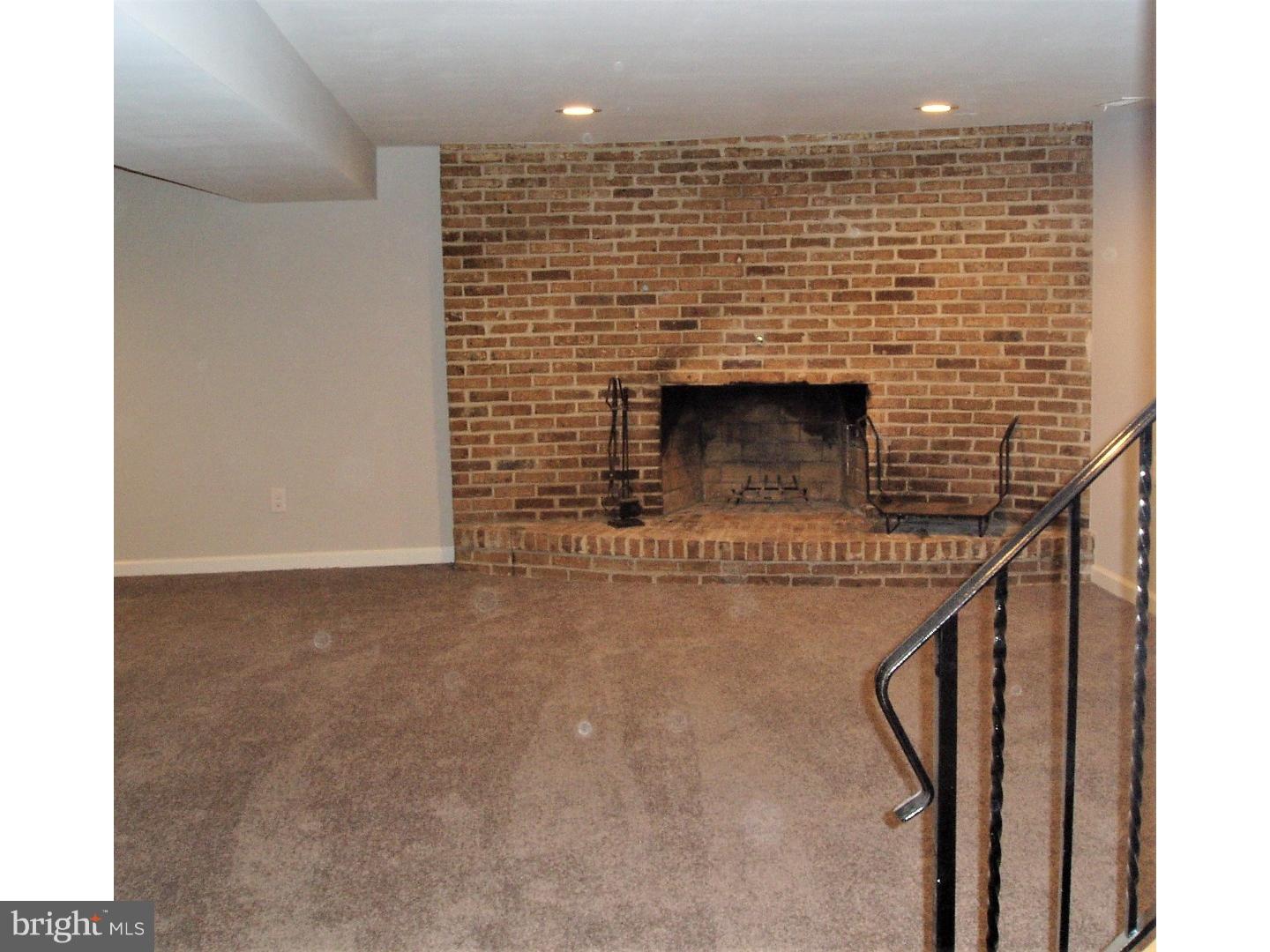 255 Peppermill Road West Berlin, NJ 08091 - Photo 13 of 22 Family Room