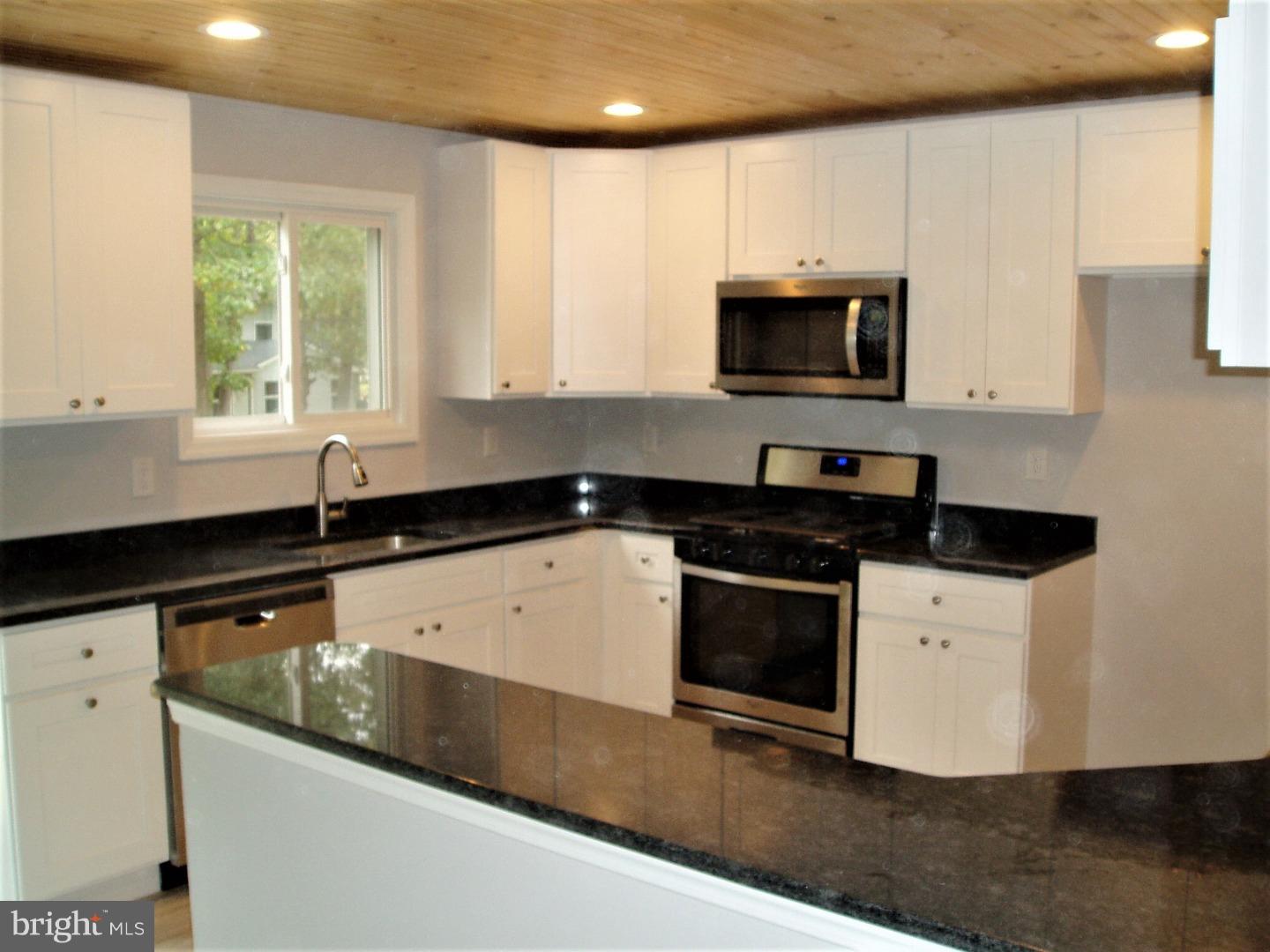 255 Peppermill Road West Berlin, NJ 08091 - Photo 3 of 22 Kitchen