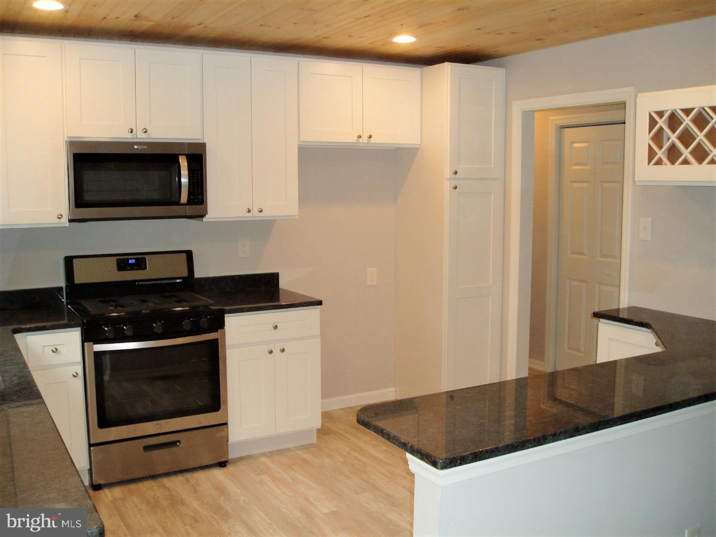 255 Peppermill Road West Berlin, NJ 08091 - Photo 4 of 22 Kitchen
