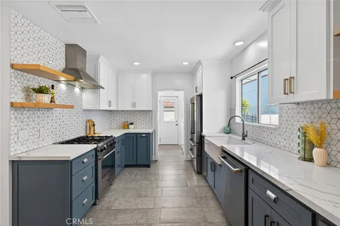 $1,895,000 | 520 North Citrus Avenue, Los Angeles, CA 90036