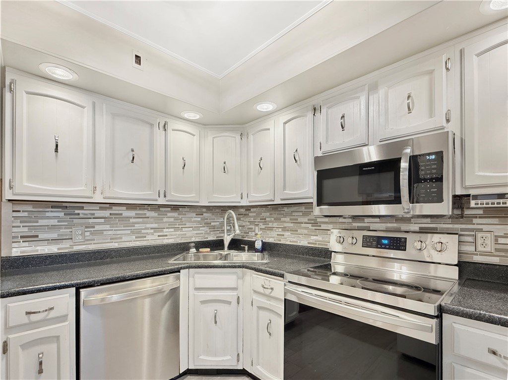 535 South 23rd Street Decatur, IL 62521 - Photo 8 of 29