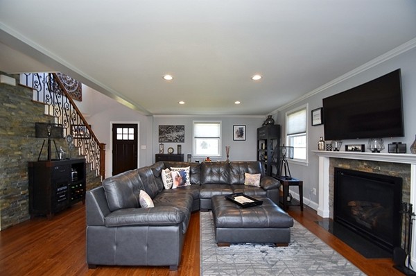 2 Cushing Road Norwood, MA 02062 - Photo 10 of 27 Gallery Image 10