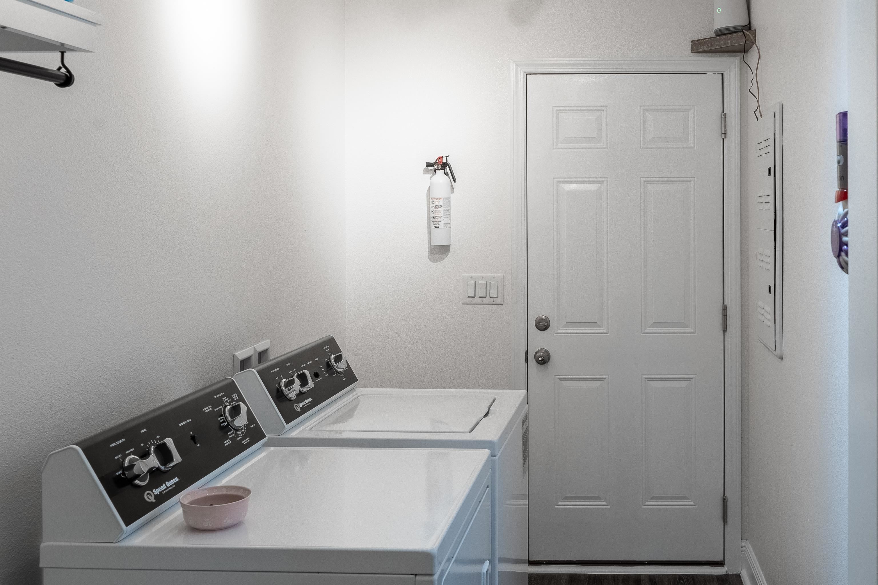 18926 Isleworth Way Foley, AL 36535 - Photo 16 of 33 Laundry