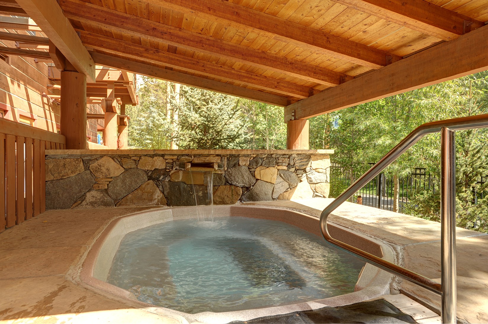 195 River Run Road, Unit 8022 Keystone, CO 80435 - Photo 28 of 35 Hot Tub (Common)