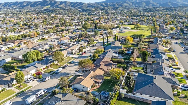 a view of a backyard with plants