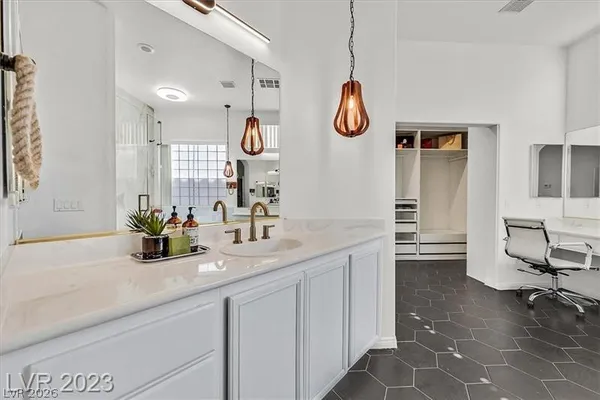 $3,800 | 8086 Lapis Harbor Avenue, Las Vegas, NV 89117