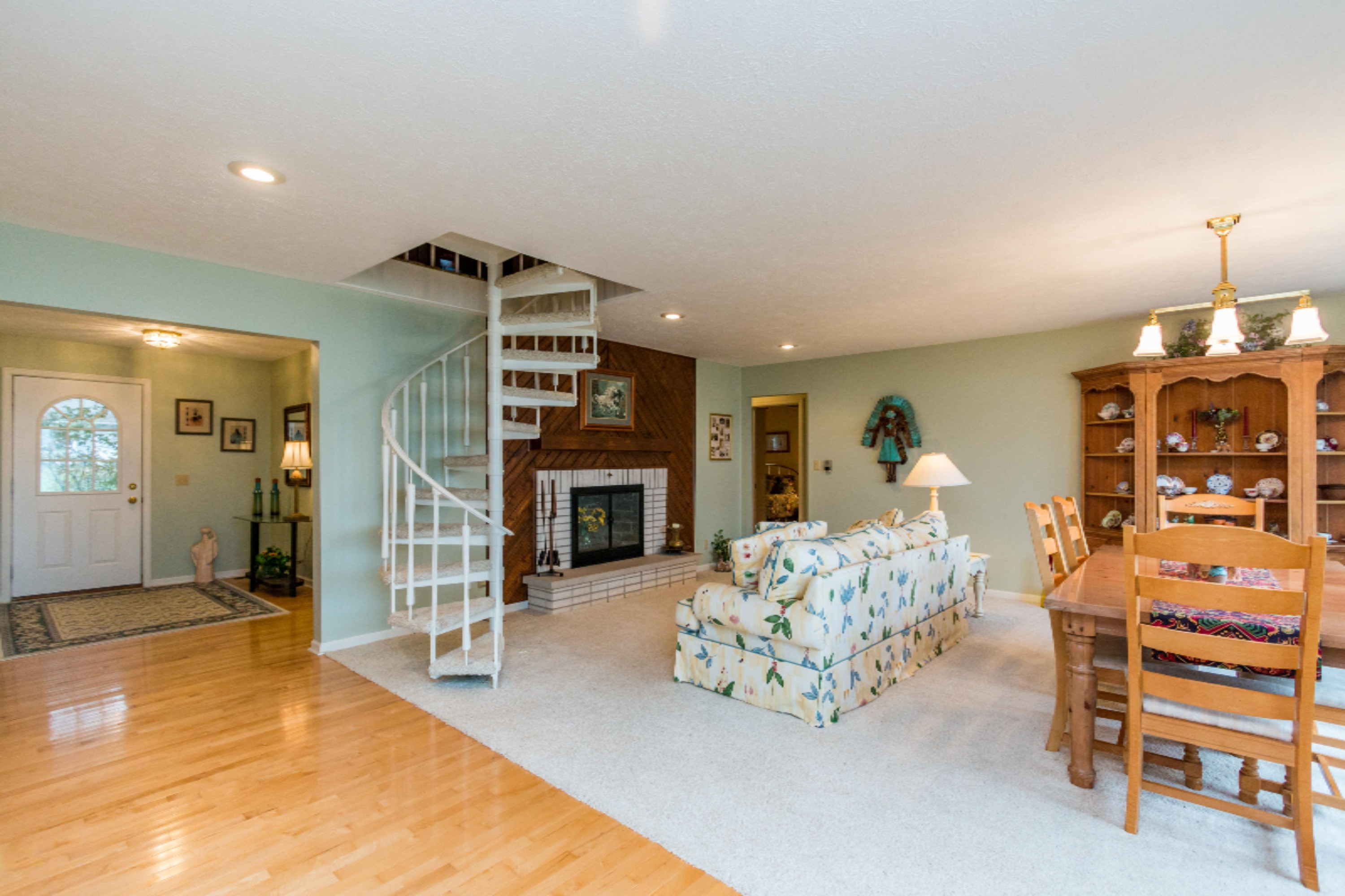 12719 Sleepy Hollow Road Three Rivers, MI 49093 - Photo 5 of 32 Family Room