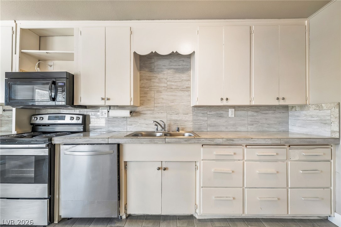 632 Avenue D Boulder City, NV 89005 - Photo 9 of 54