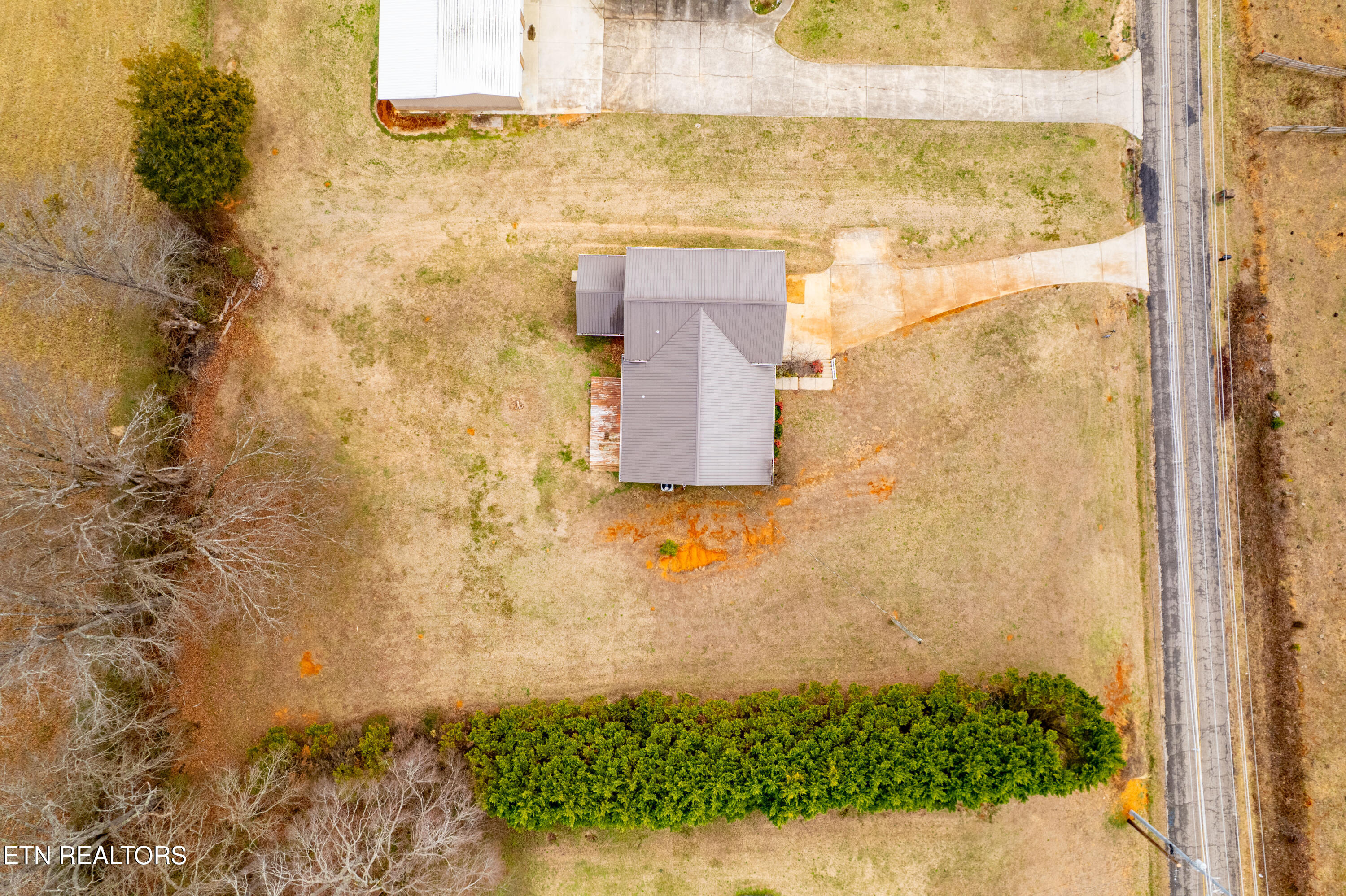 3018 Peach Orchard Road Maryville, TN 37803 - Photo 38 of 60 3018PeachOrchardRd-4