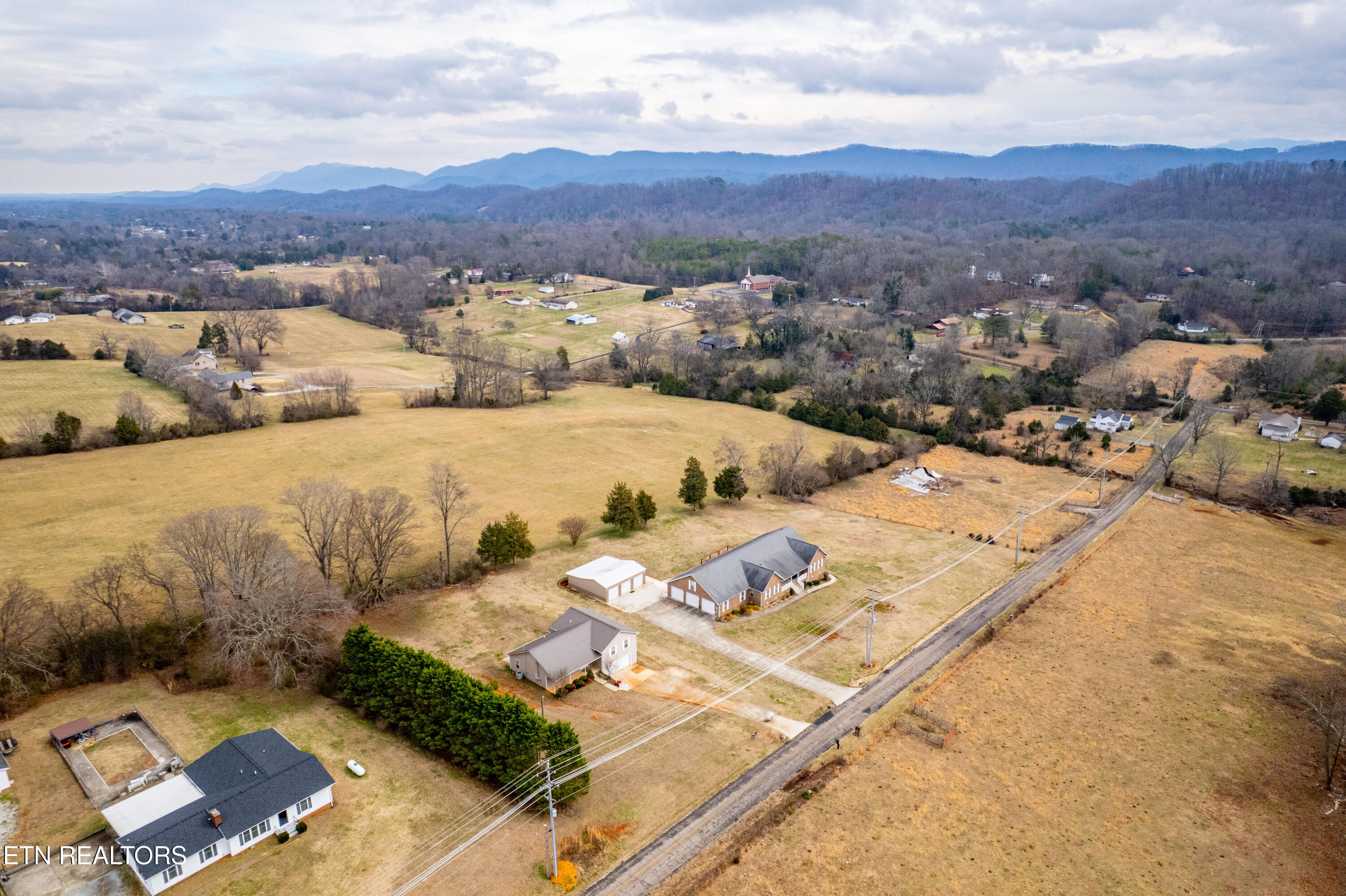 3018 Peach Orchard Road Maryville, TN 37803 - Photo 39 of 60 3018PeachOrchardRd-5