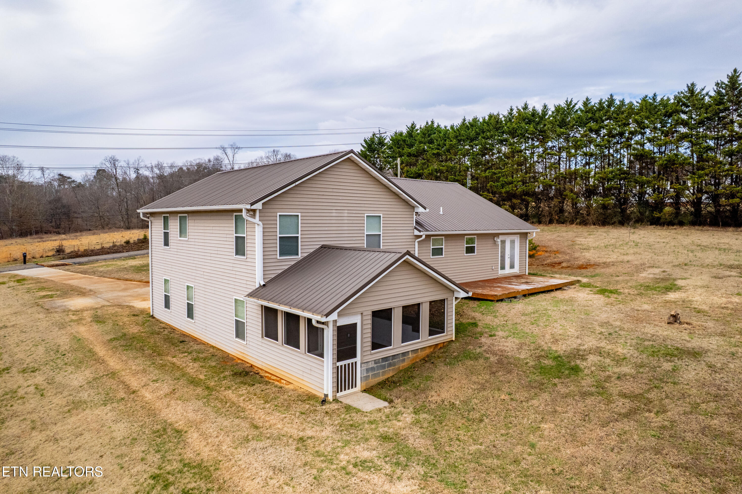 3018 Peach Orchard Road Maryville, TN 37803 - Photo 5 of 60 3018PeachOrchardRd-18