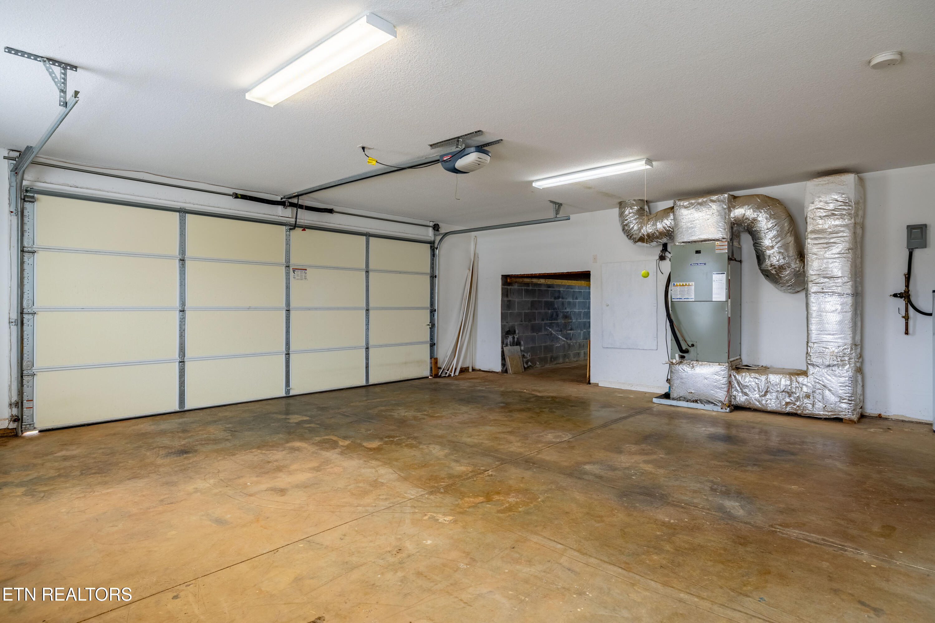 3018 Peach Orchard Road Maryville, TN 37803 - Photo 56 of 60 3018PeachOrchardRd-48