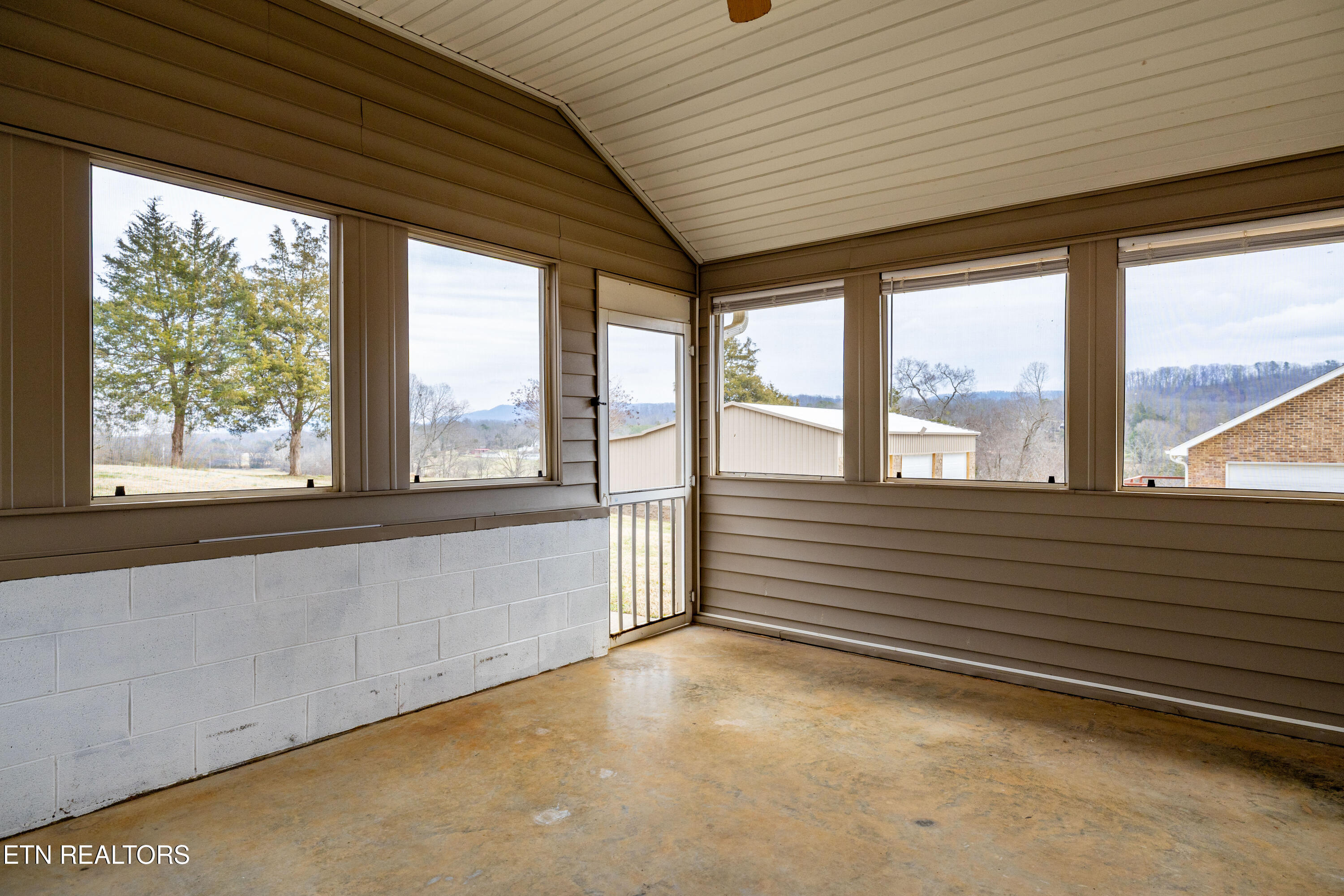 3018 Peach Orchard Road Maryville, TN 37803 - Photo 59 of 60 3018PeachOrchardRd-51