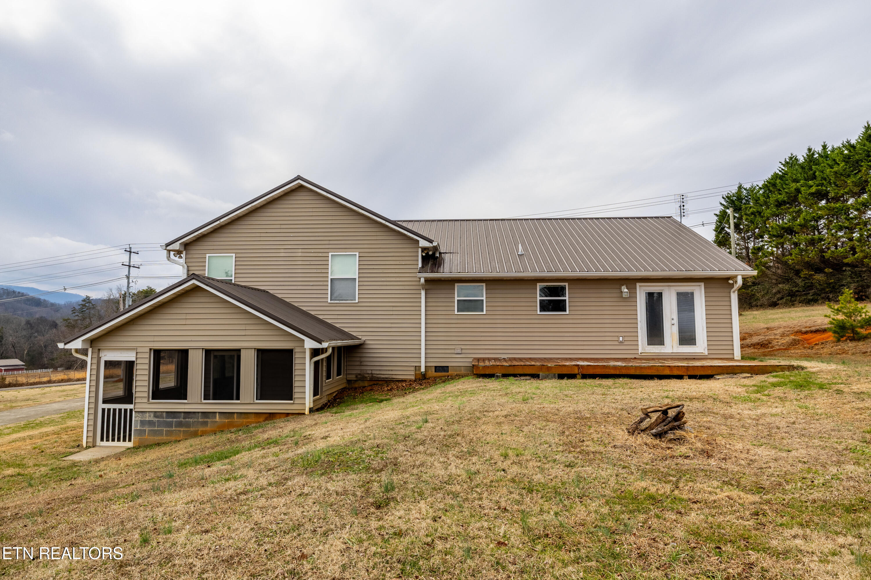 3018 Peach Orchard Road Maryville, TN 37803 - Photo 8 of 60 3018PeachOrchardRd-25