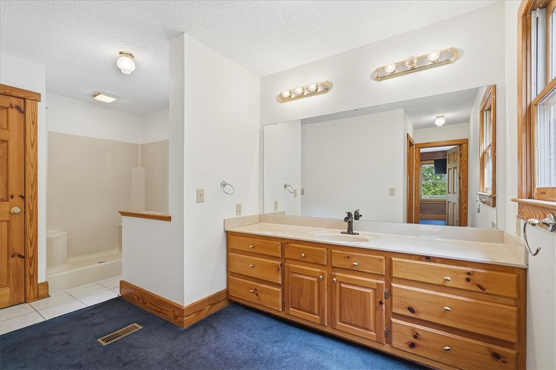 100 Brittany Way Pickens, SC 29671 - Photo 15 of 50 2nd floor primary bathroom
