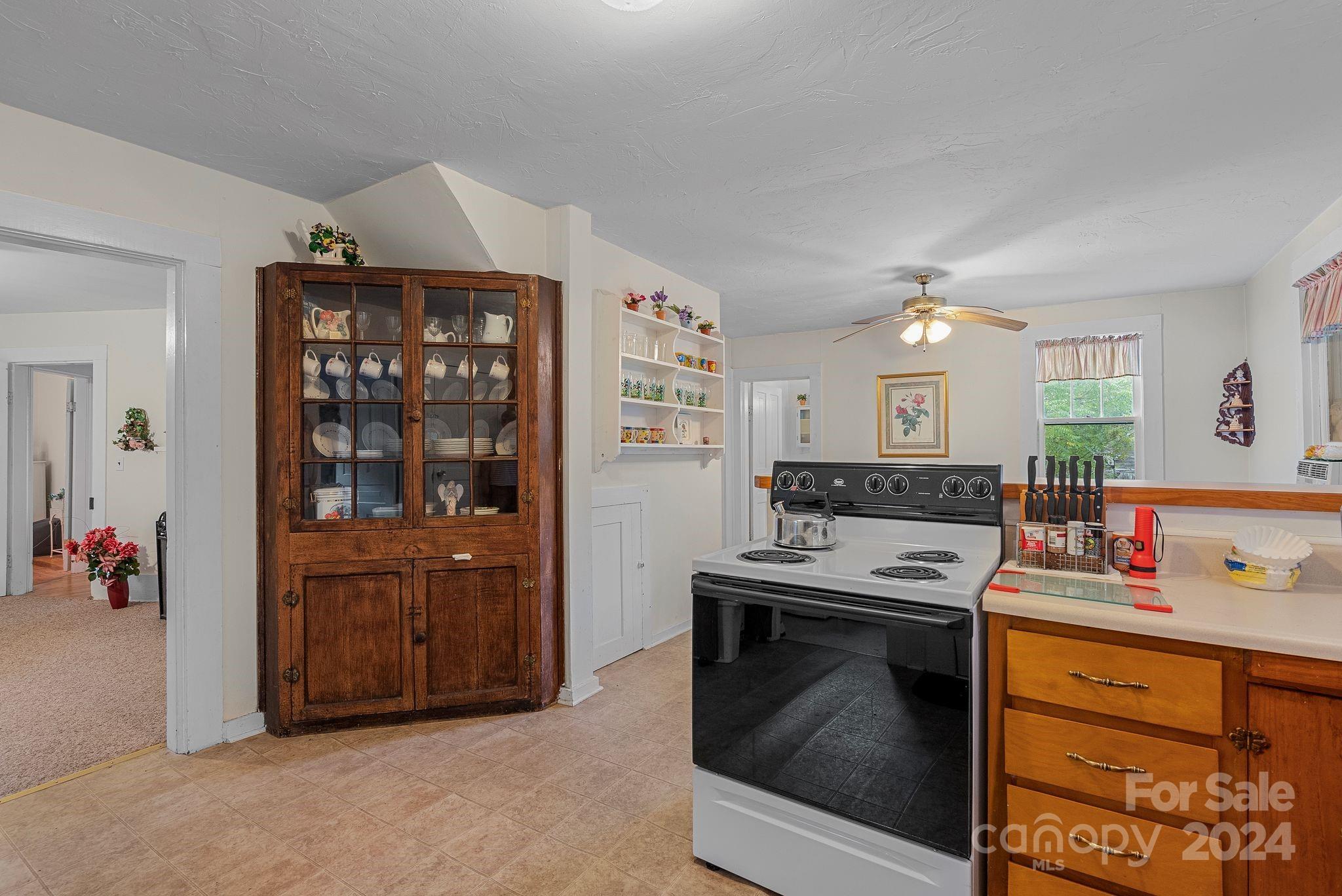 232 Dobson Road Franklin, NC 28734 - Photo 17 of 37 Gallery Image 17
