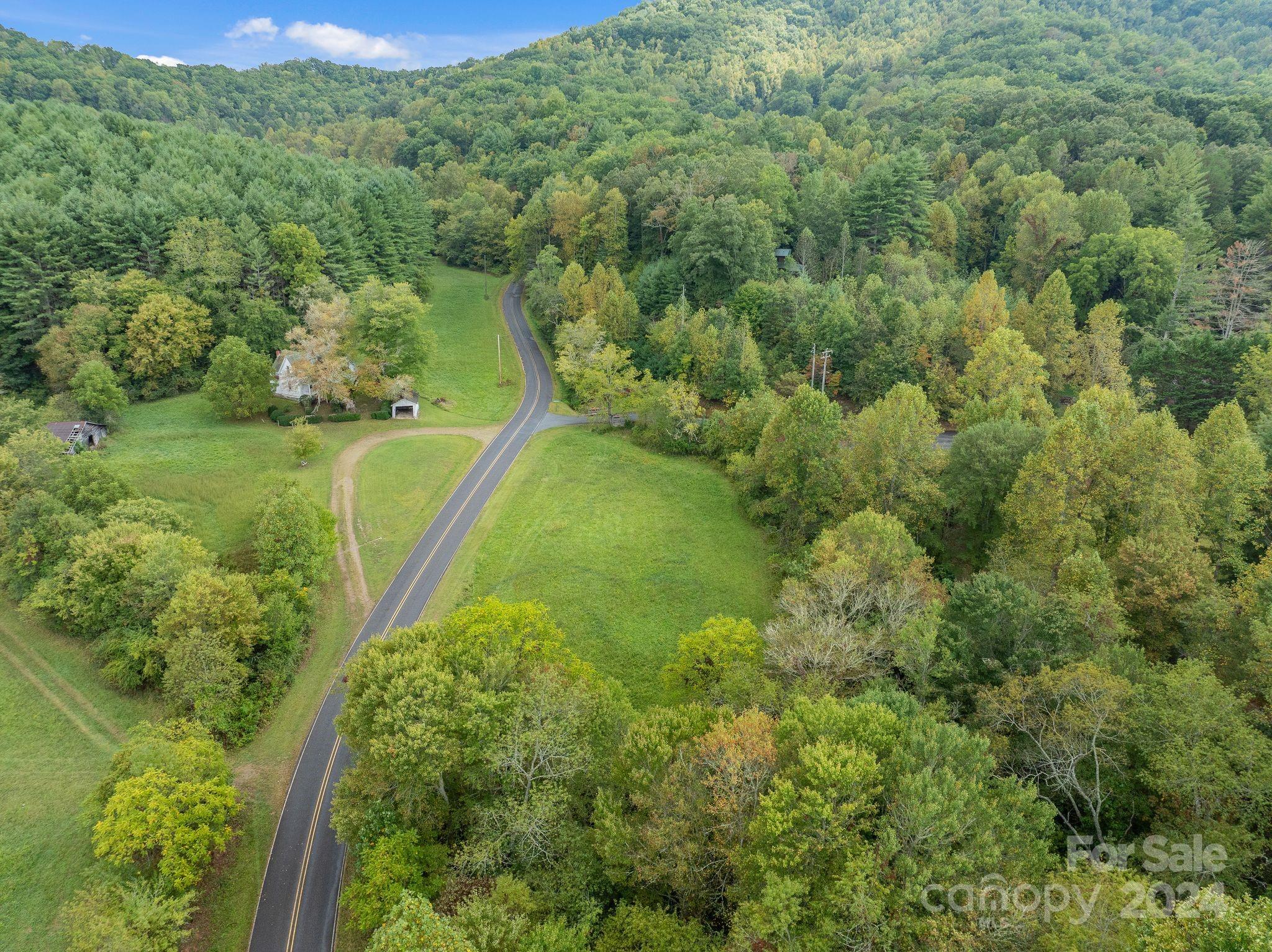 232 Dobson Road Franklin, NC 28734 - Photo 27 of 37 Gallery Image 27