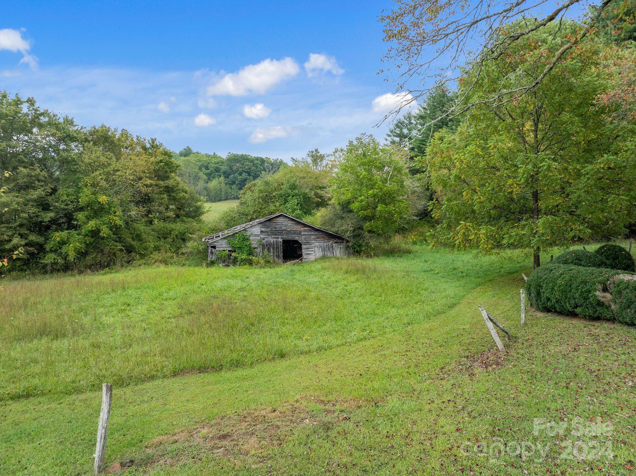 232 Dobson Road Franklin, NC 28734 - Photo 29 of 37 Gallery Image 29