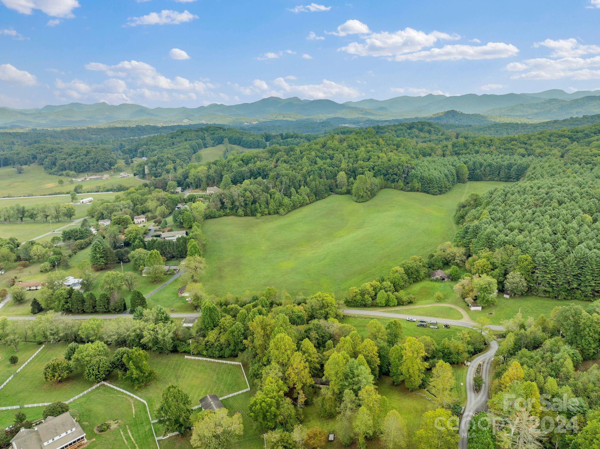 232 Dobson Road Franklin, NC 28734 - Photo 33 of 37 Gallery Image 33