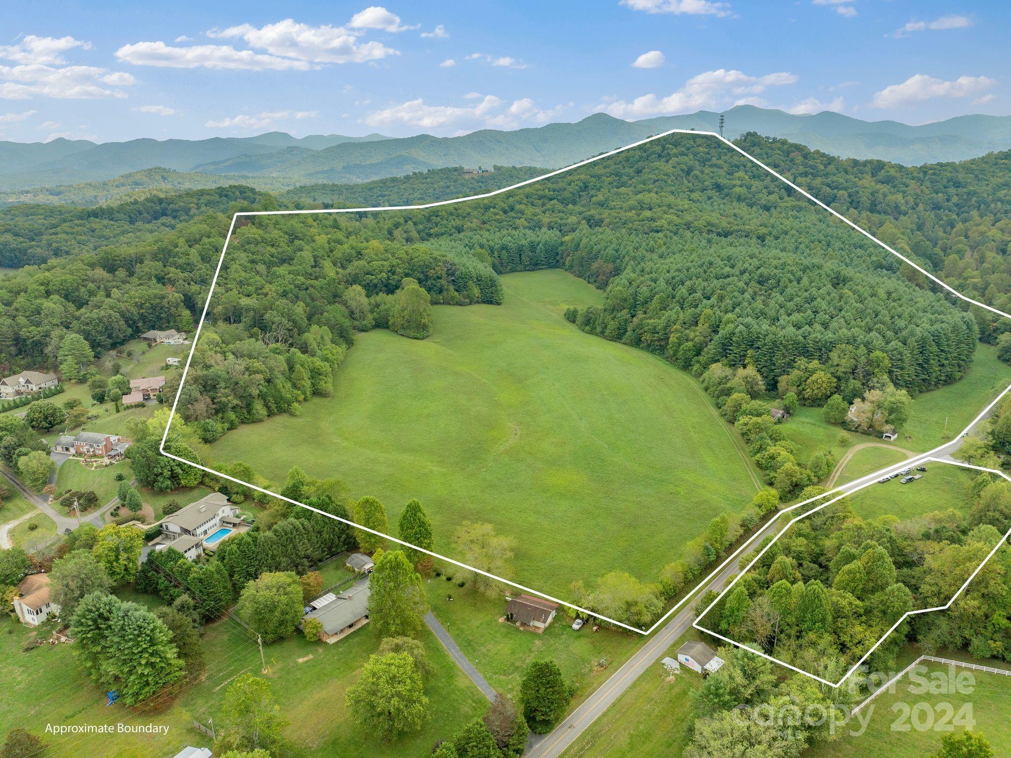 232 Dobson Road Franklin, NC 28734 - Photo 5 of 37 Gallery Image 5