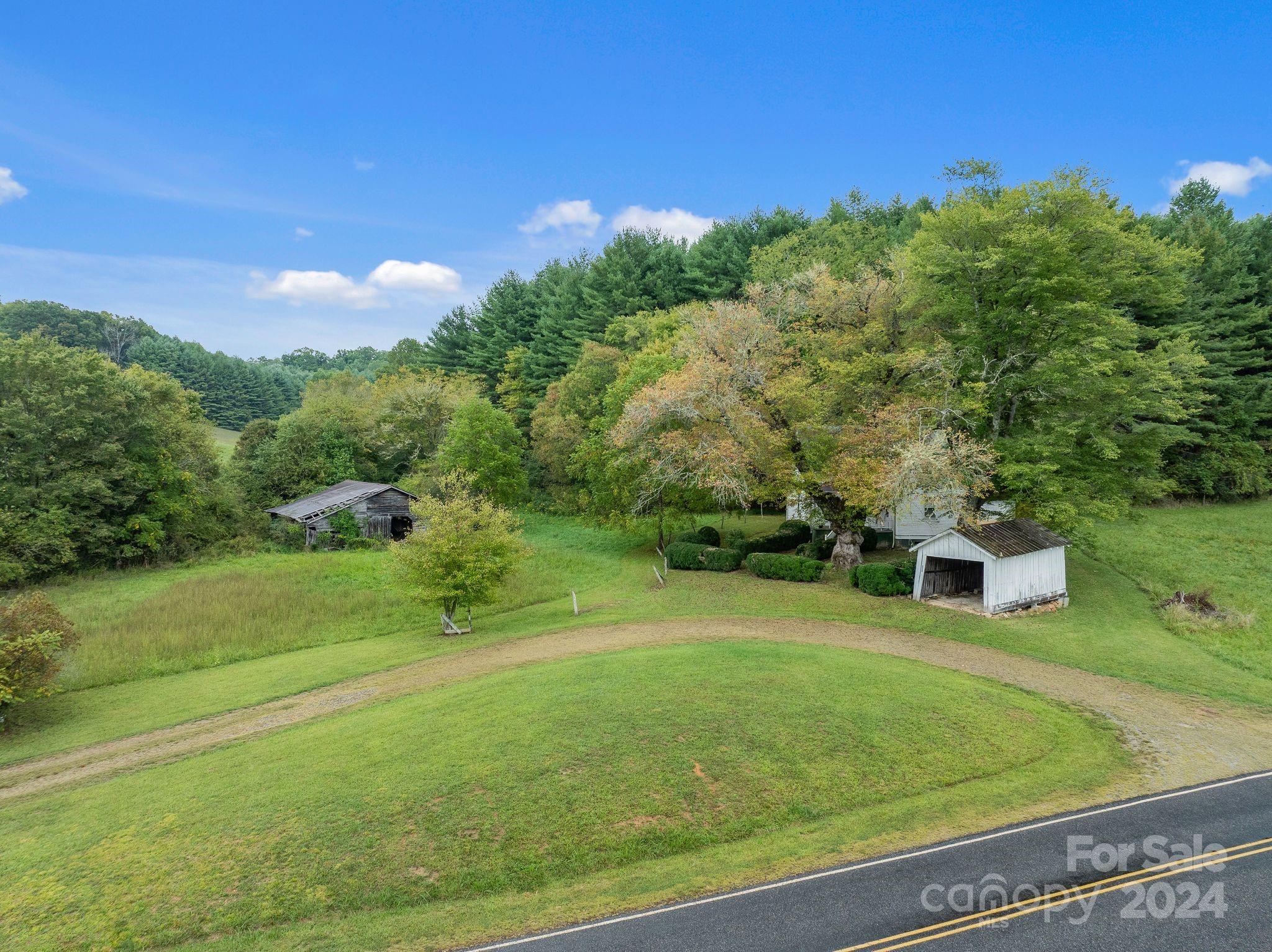 232 Dobson Road Franklin, NC 28734 - Photo 8 of 37 Gallery Image 8