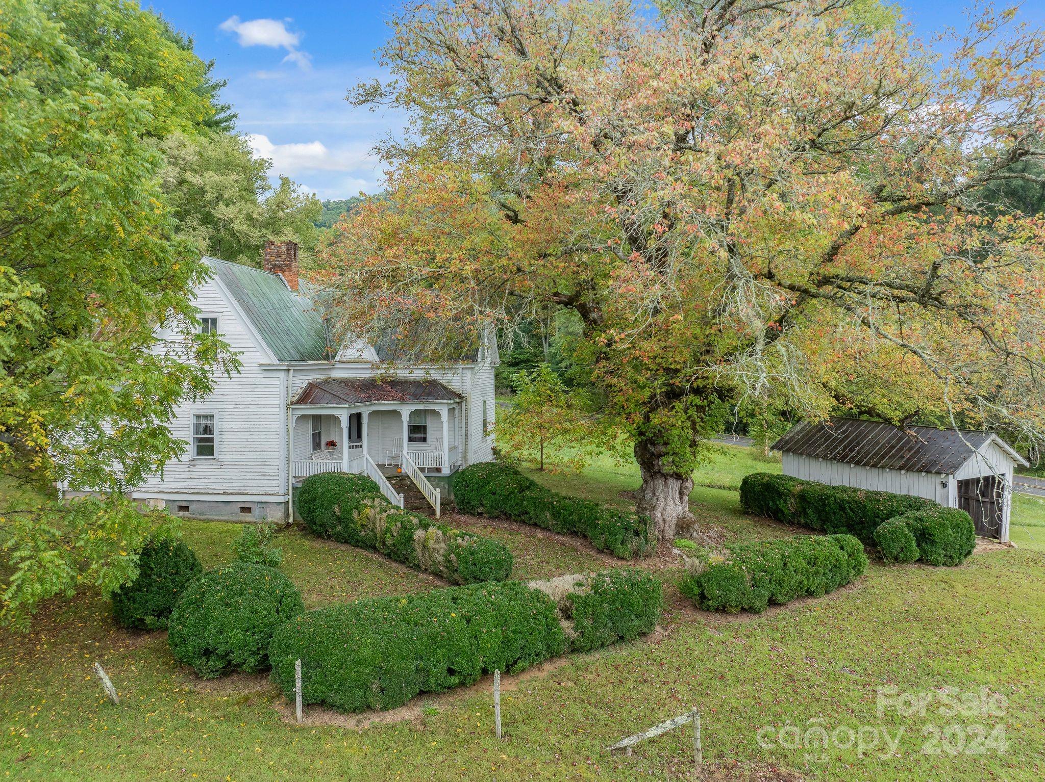 232 Dobson Road Franklin, NC 28734 - Photo 10 of 37 Gallery Image 10