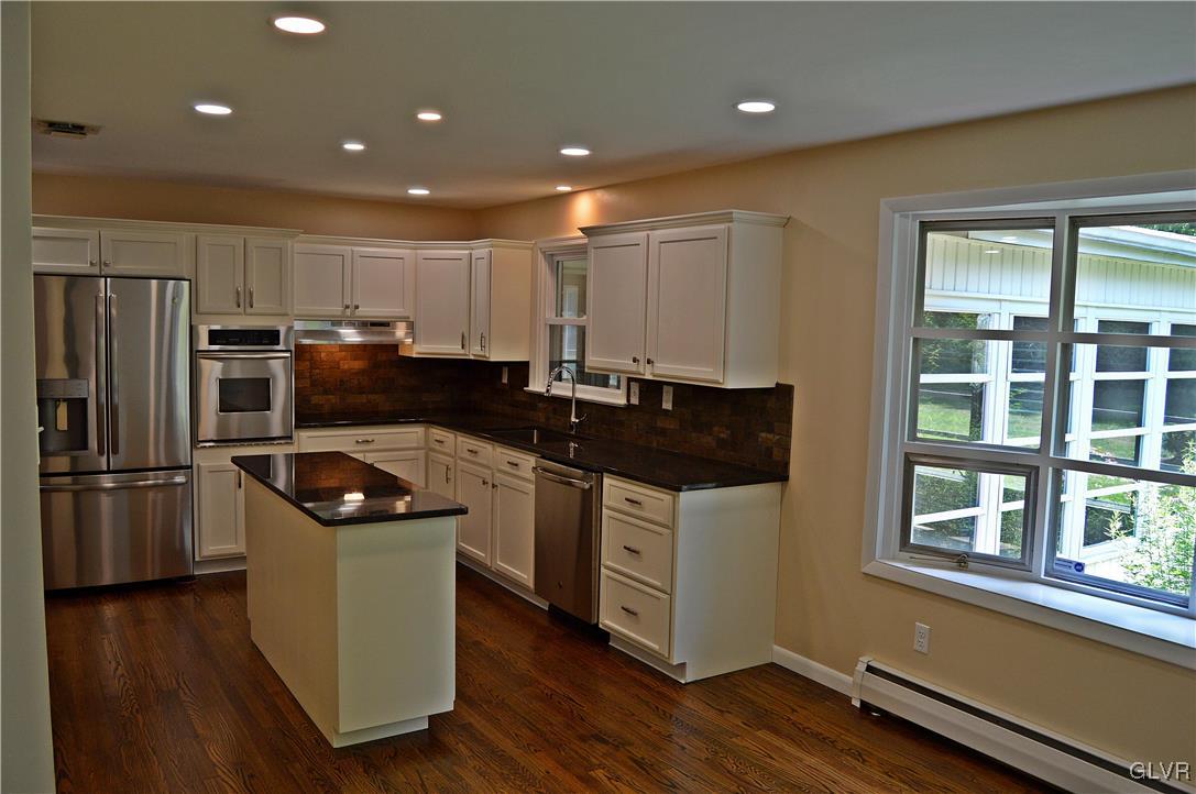 3246 Oakland Road Bethlehem, PA 18020 - Photo 17 of 45 Gallery Image 17