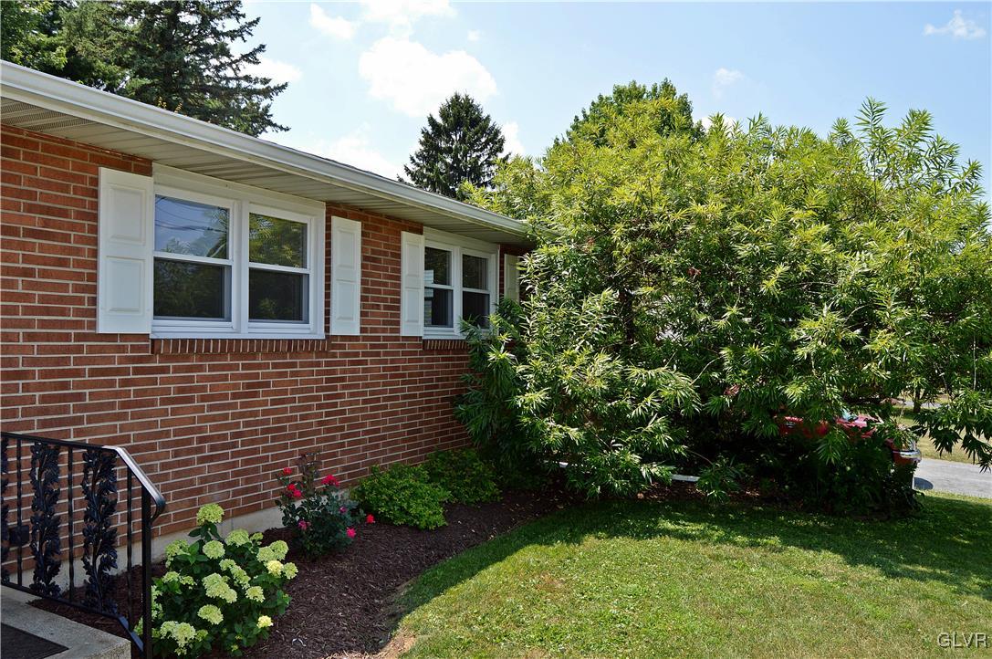 3246 Oakland Road Bethlehem, PA 18020 - Photo 3 of 45 Gallery Image 3