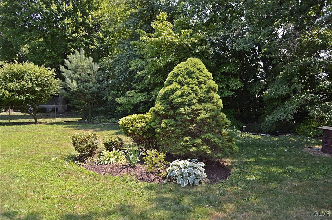 3246 Oakland Road Bethlehem, PA 18020 - Photo 5 of 45 Gallery Image 5
