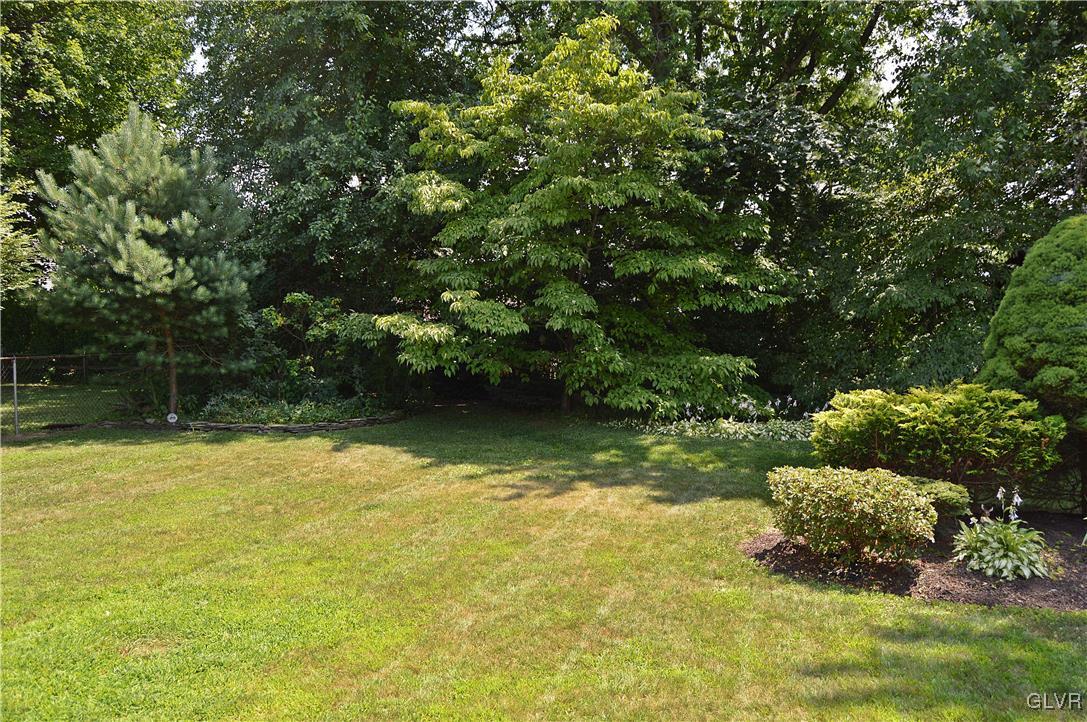 3246 Oakland Road Bethlehem, PA 18020 - Photo 7 of 45 Gallery Image 7