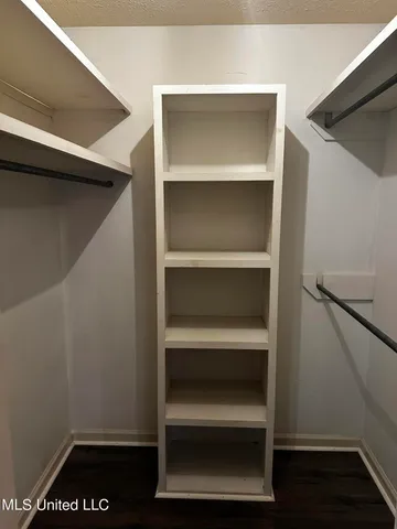 $2,100 | 615 Live Oak Drive, Madison, MS 39110