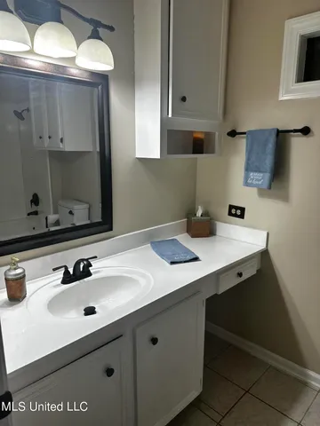 $2,100 | 615 Live Oak Drive, Madison, MS 39110