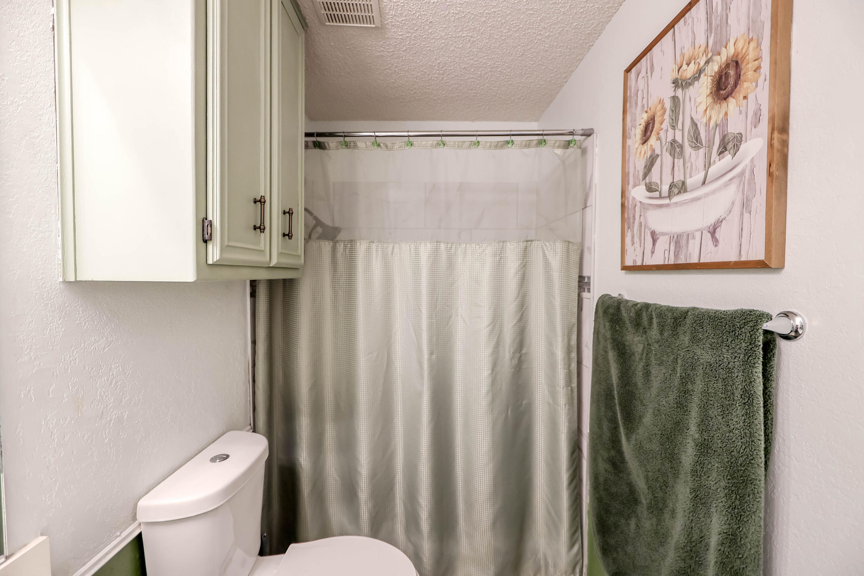 2215 91st Street Lubbock, TX 79423 - Photo 14 of 25 2215_91ST_ANNAPURDUE-12