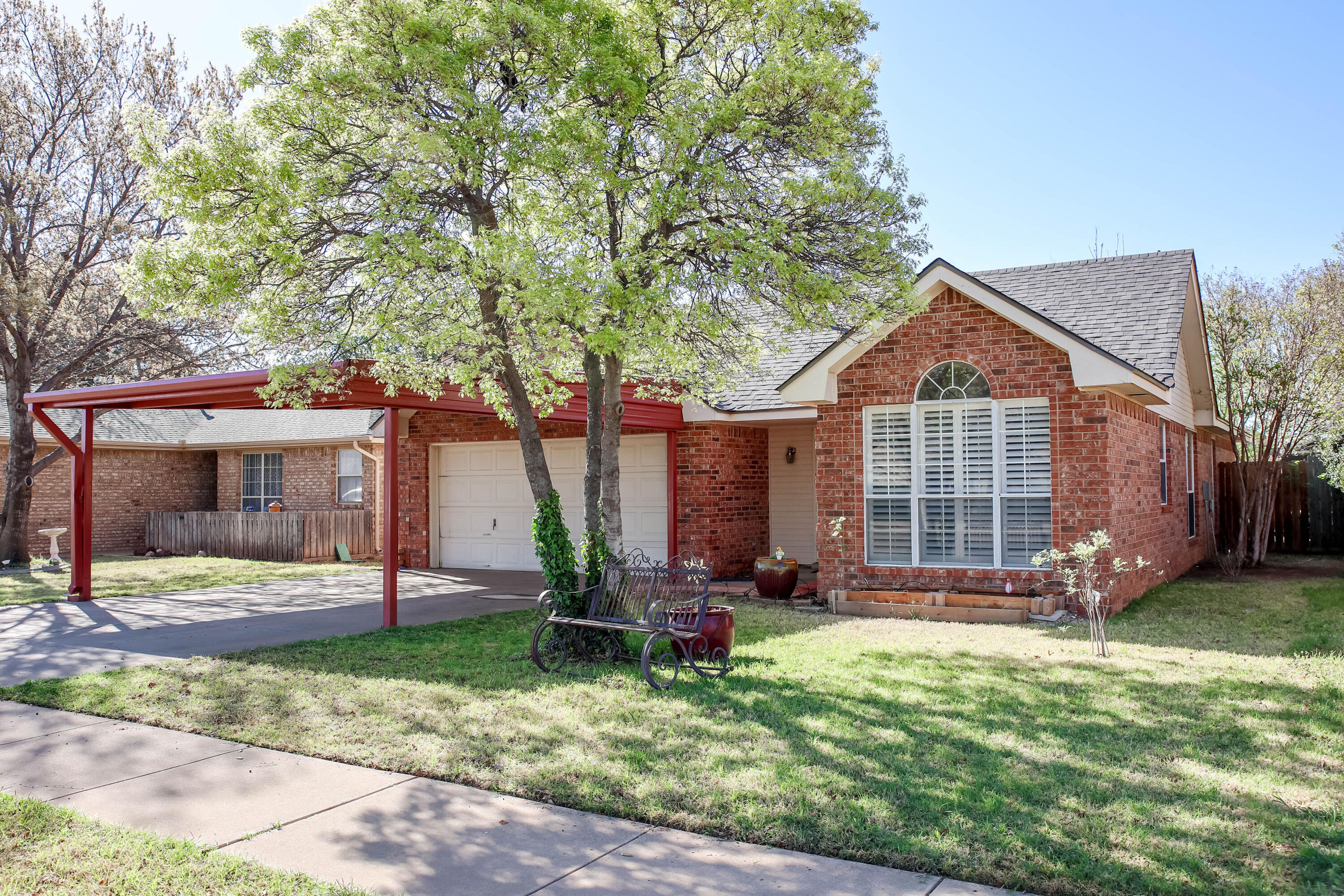 2215 91st Street Lubbock, TX 79423 - Photo 2 of 25 2215_91ST_ANNAPURDUE-43