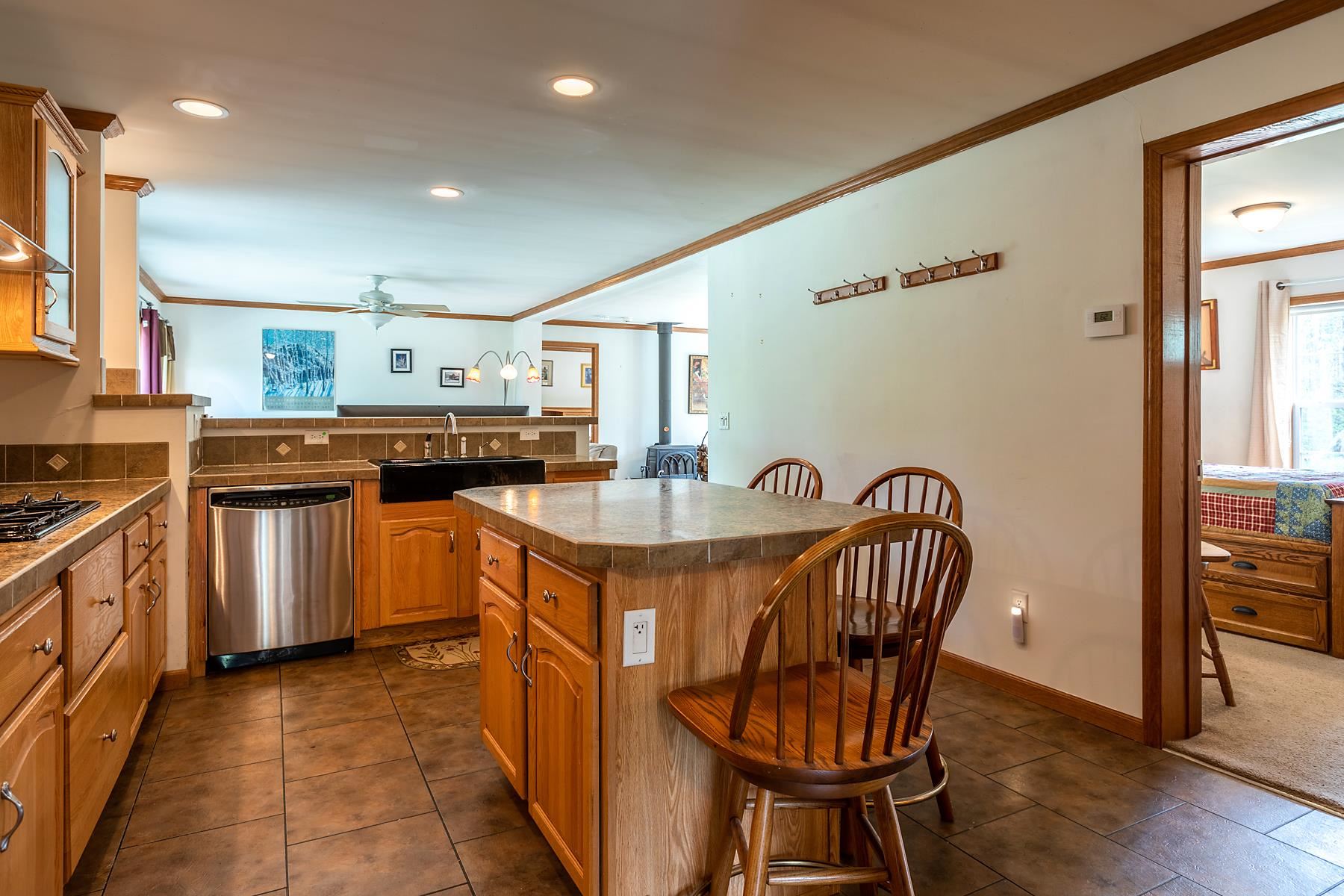 1000 Burbee Pond Road Windham, VT 05359 - Photo 6 of 38