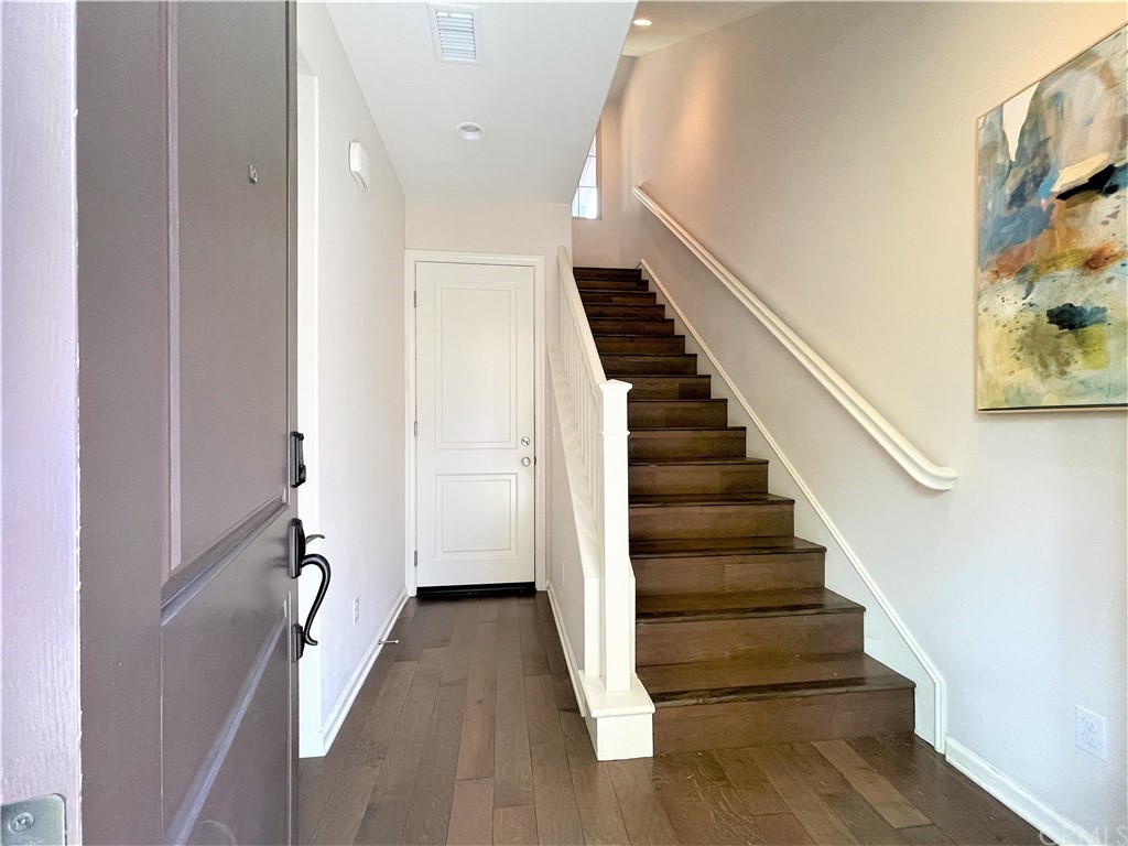 113 Painted Trellis Irvine, CA 92620 - Photo 2 of 25