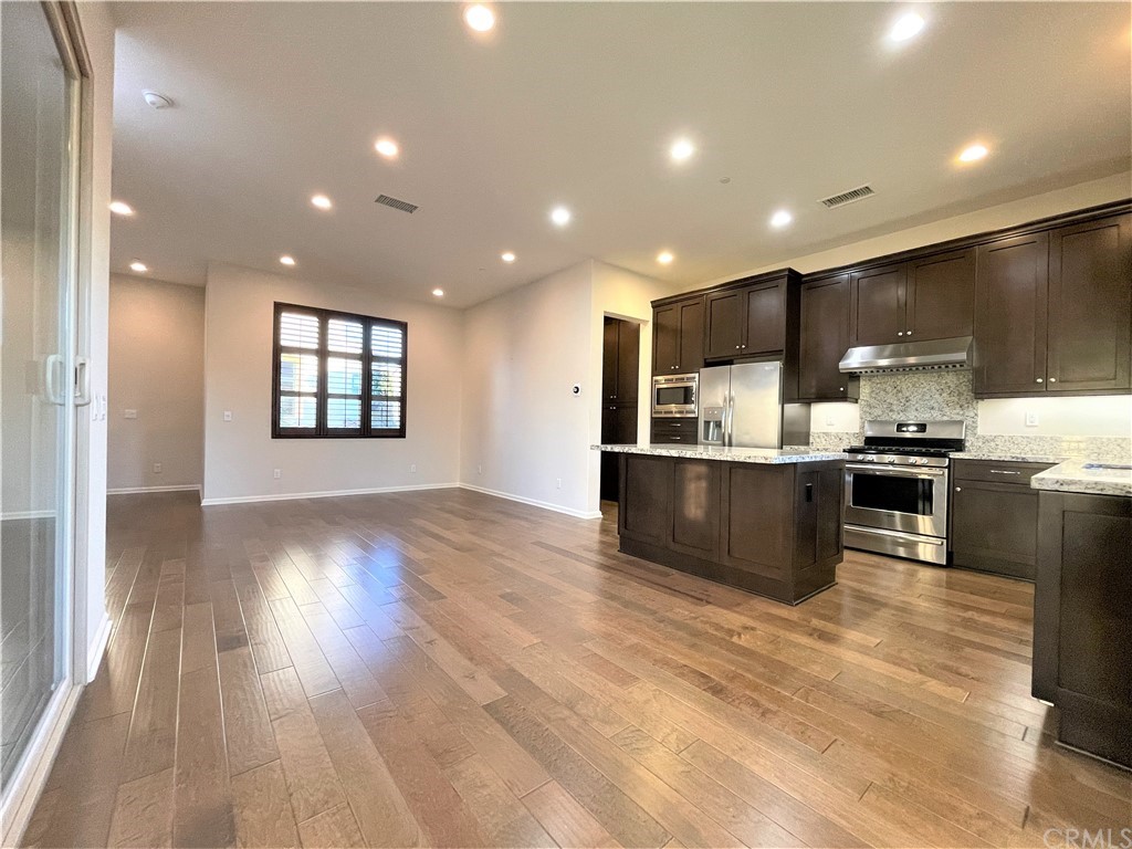 113 Painted Trellis Irvine, CA 92620 - Photo 13 of 25