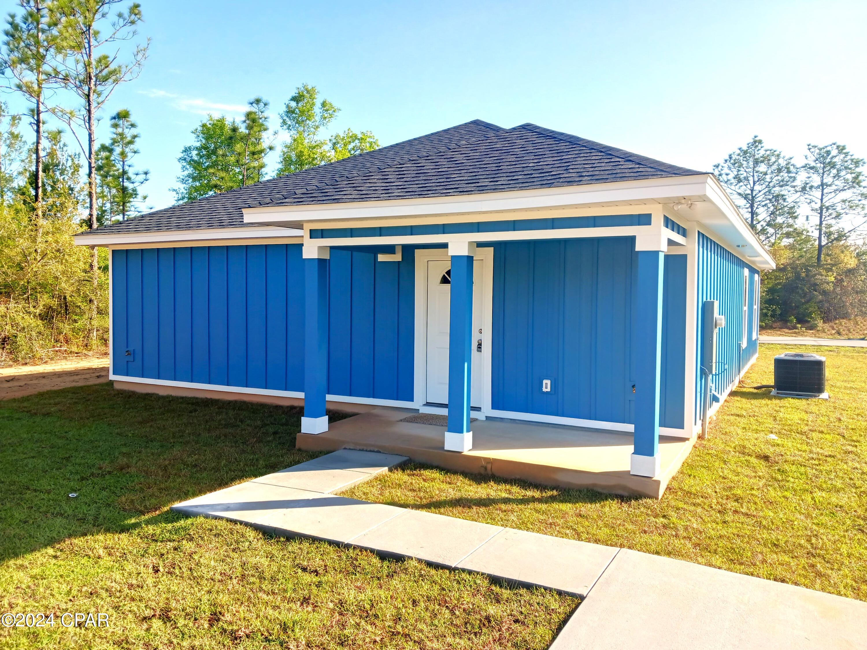 4060 Yorkshire Drive Chipley, FL 32428 - Photo 2 of 17