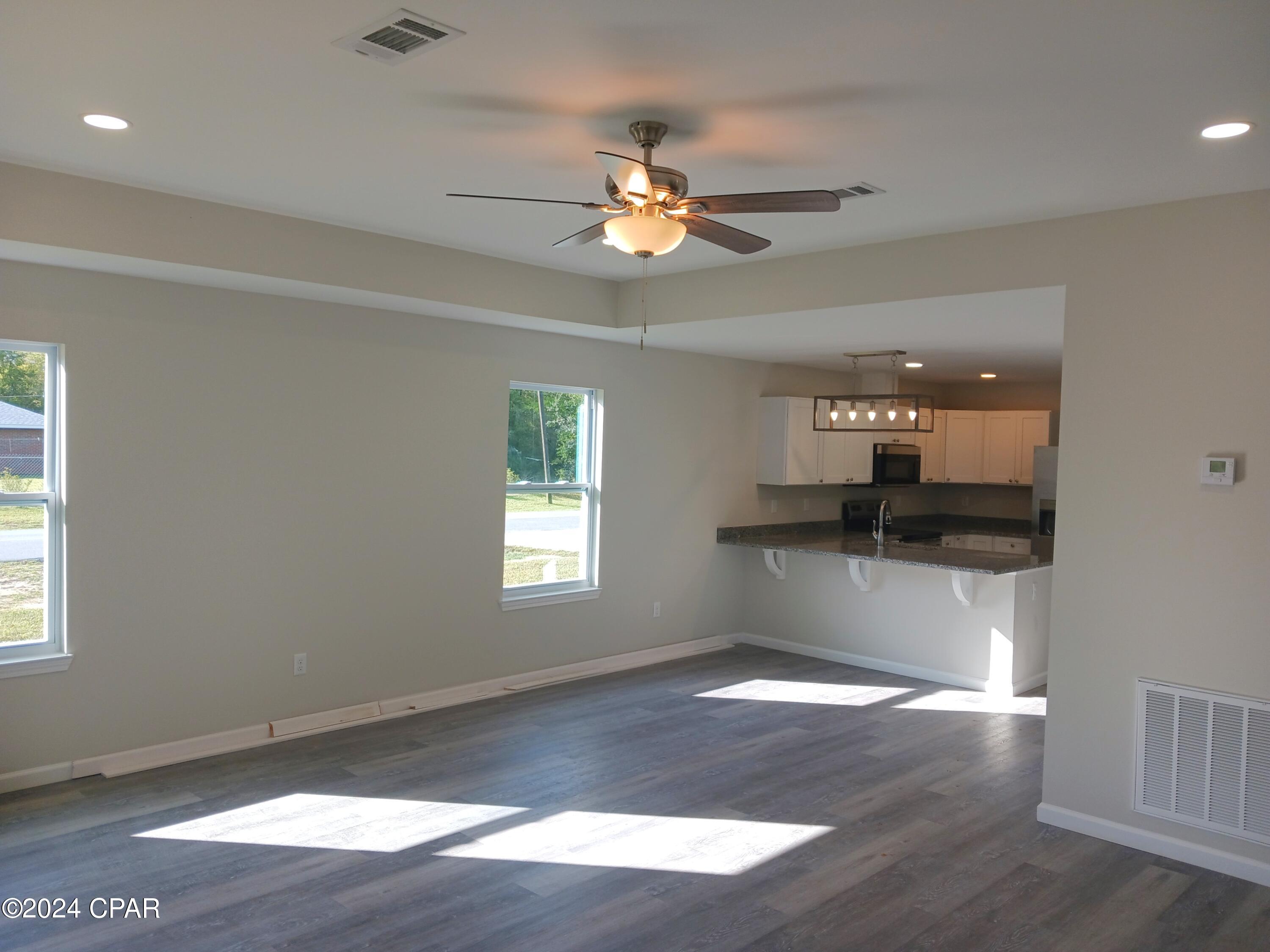 4060 Yorkshire Drive Chipley, FL 32428 - Photo 7 of 17