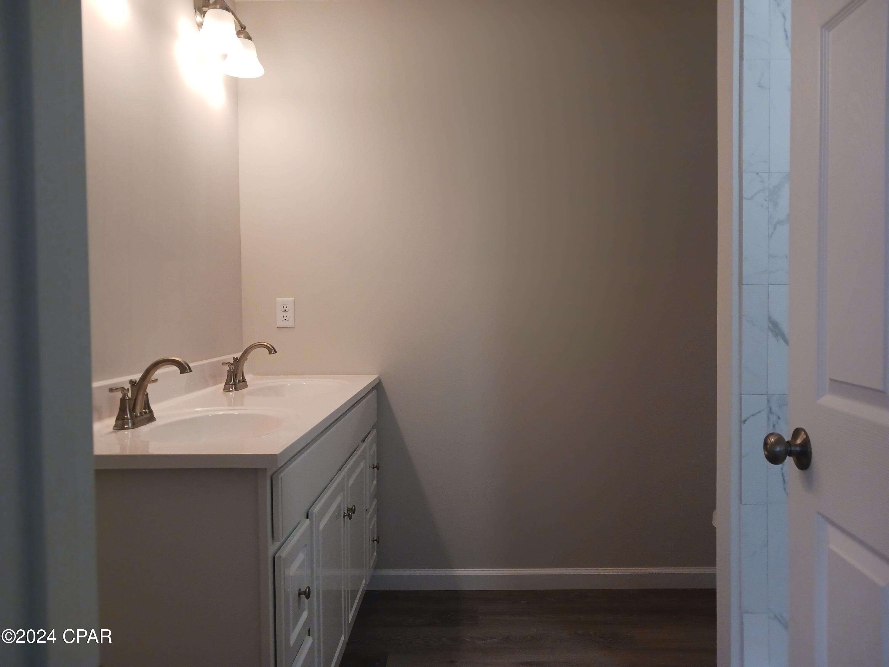 4060 Yorkshire Drive Chipley, FL 32428 - Photo 10 of 17