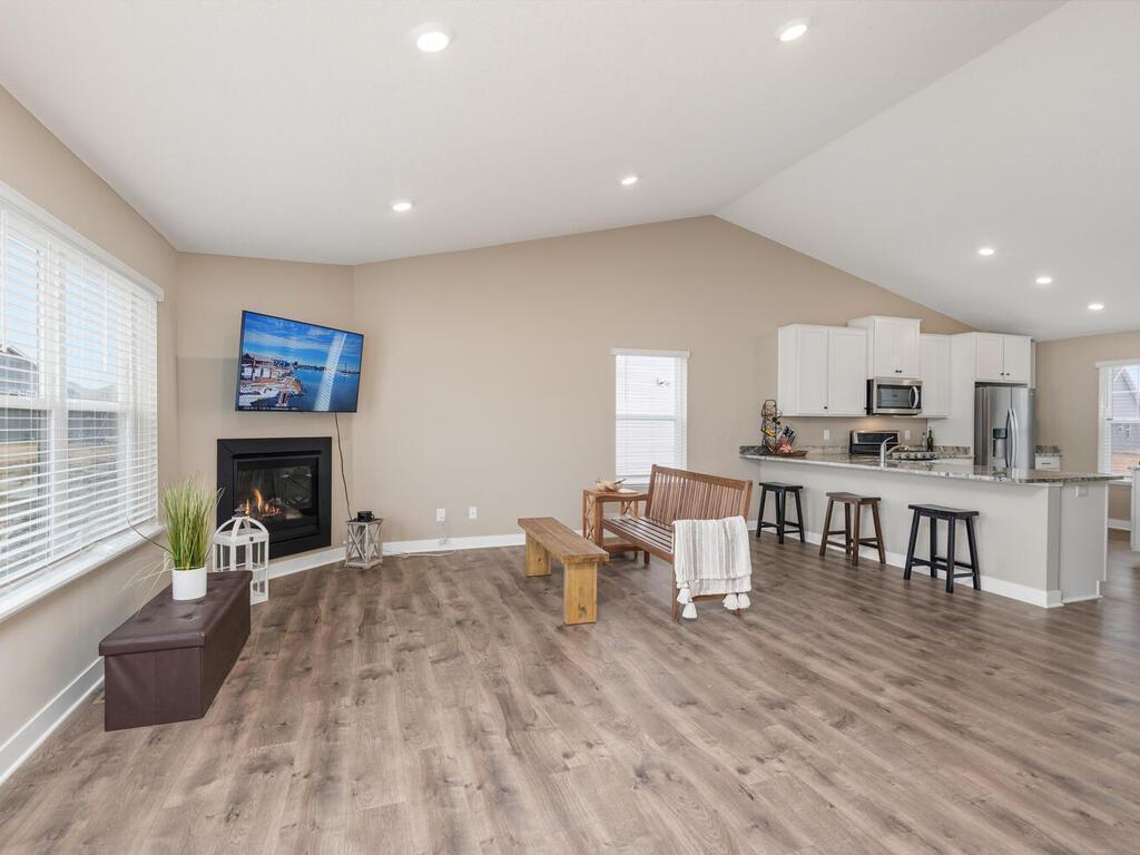 1389 Freedom Lane Delano, MN 55328 - Photo 4 of 33