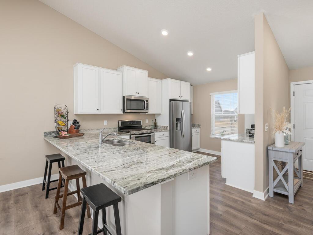 1389 Freedom Lane Delano, MN 55328 - Photo 5 of 33