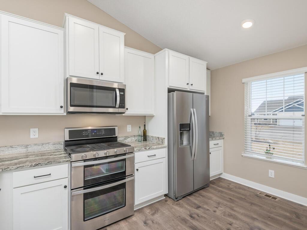 1389 Freedom Lane Delano, MN 55328 - Photo 6 of 33