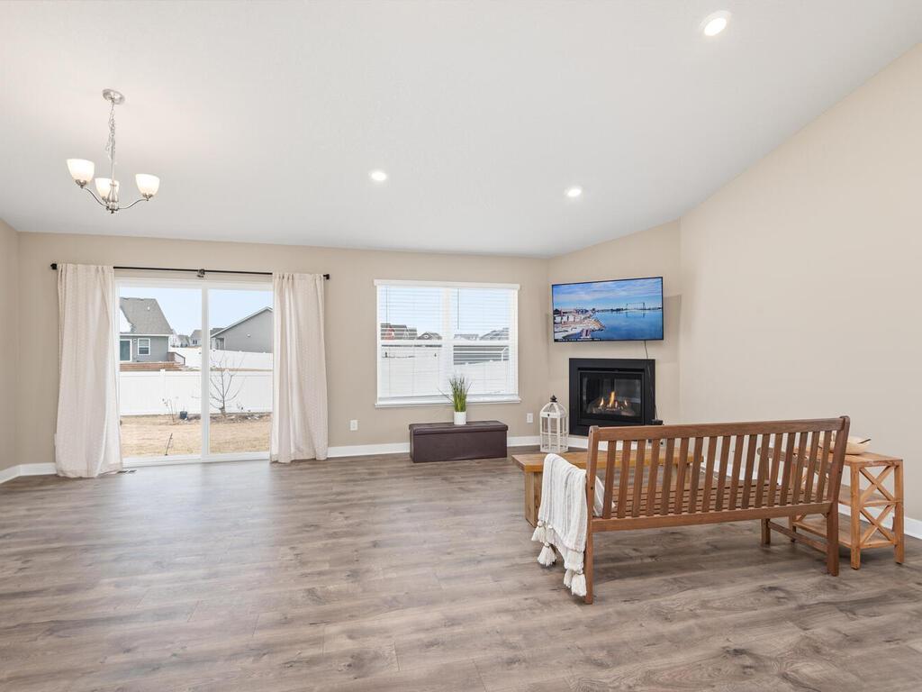 1389 Freedom Lane Delano, MN 55328 - Photo 8 of 33