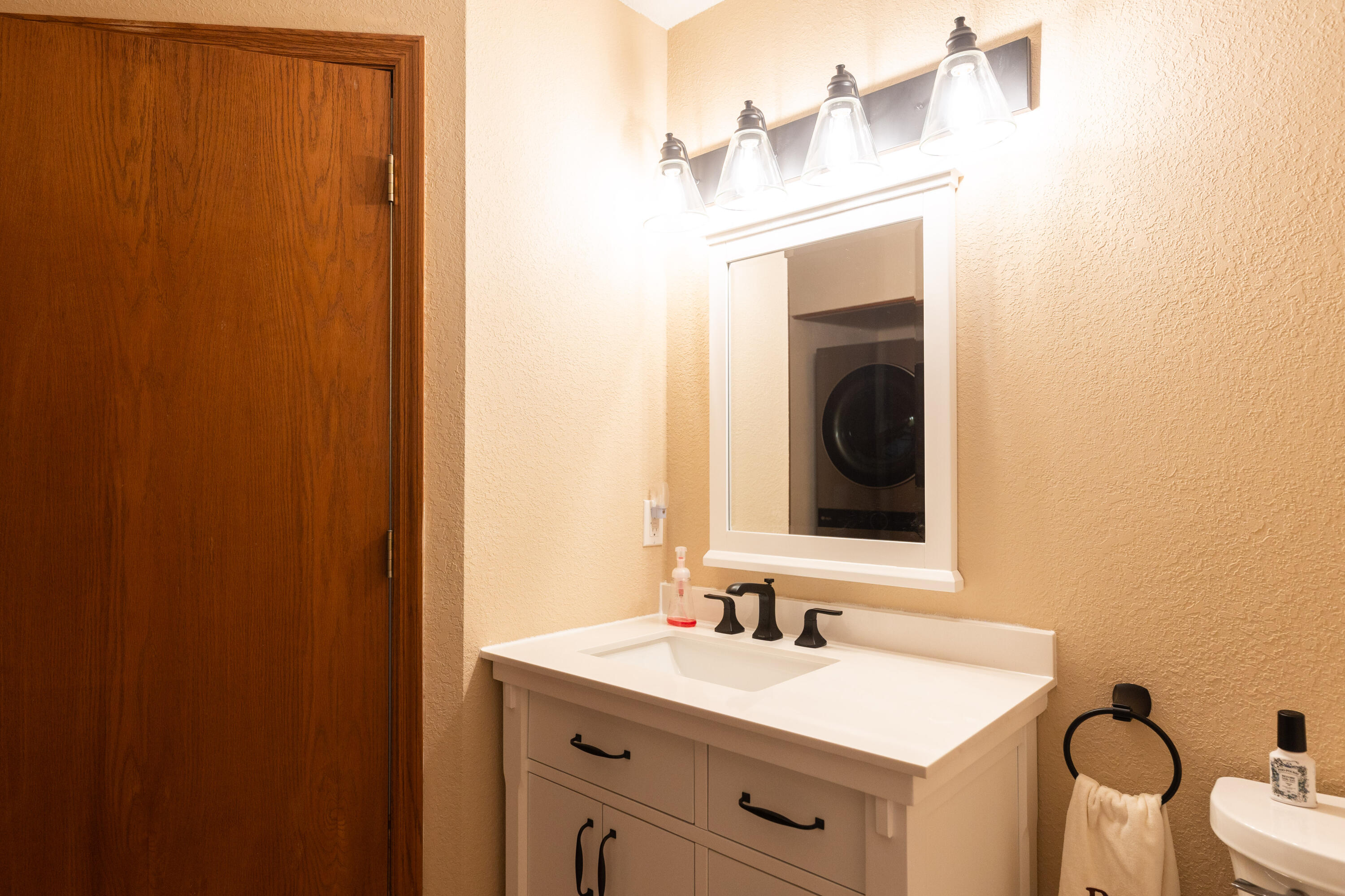 N43W32801 Rasmus Road, Unit 9E Nashotah, WI 53058 - Photo 19 of 30 19