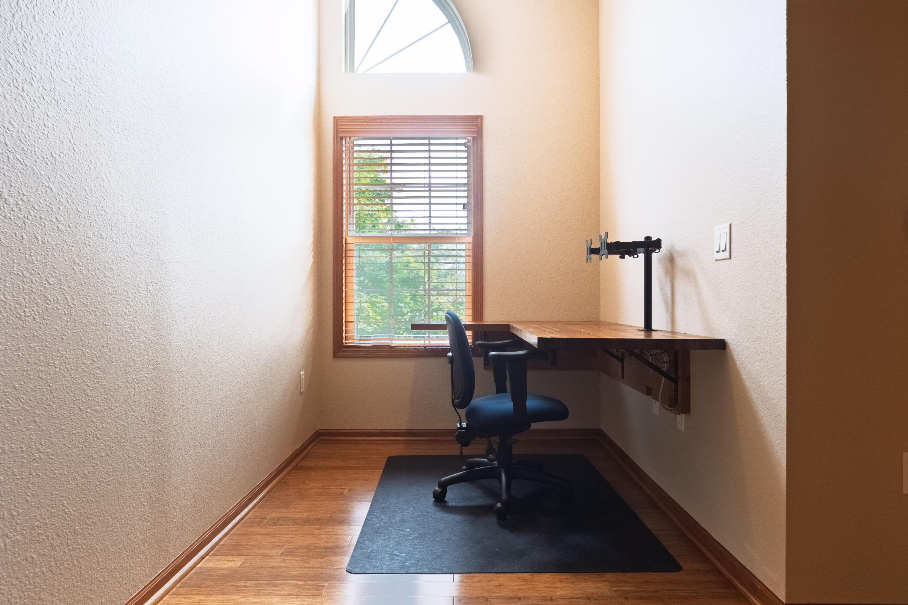 N43W32801 Rasmus Road, Unit 9E Nashotah, WI 53058 - Photo 4 of 30 4