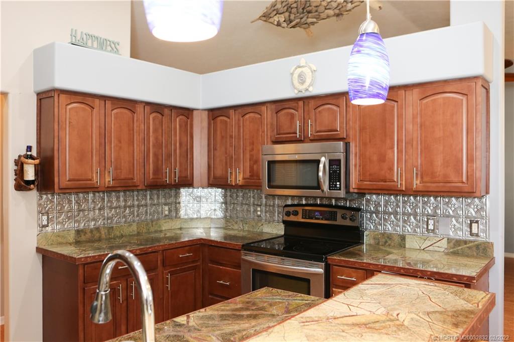 1040 Northwest Terrace Road Stuart, FL 34994 - Photo 13 of 43 Gallery Image 13